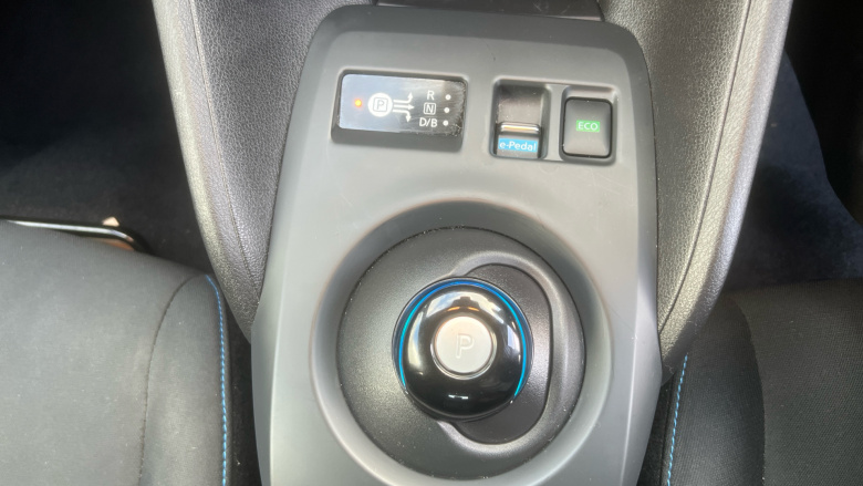 Nissan LEAF 110kW Acenta 39kWh 5dr Auto Electric Hatchback